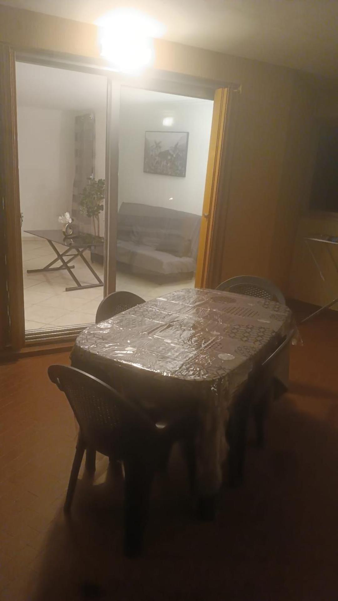 Spatieux T2 Avec Piscine *